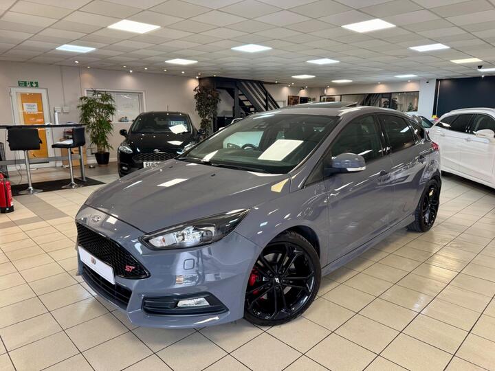 Ford Focus 2.0T EcoBoost ST-3 Euro 6 (s/s) 5dr