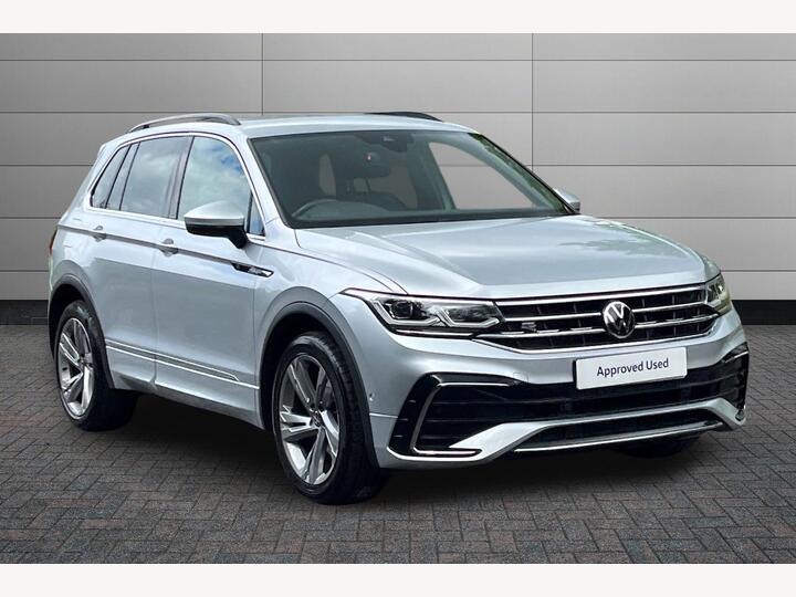 Volkswagen Tiguan 1.5 TSI R-Line Edition DSG Euro 6 (s/s) 5dr Volkswagen Tiguan 1.5 TSI R-Line Edition DSG Euro 6 (s/s) 5dr