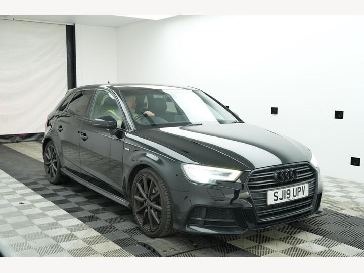 Audi A3 1.5 TFSI CoD 35 Black Edition Sportback Euro 6 (s/s) 5dr