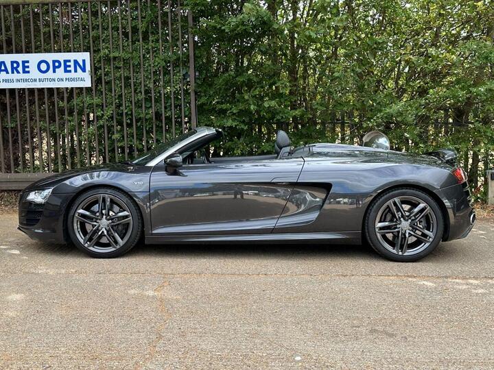 Audi R8 5.2 FSI V10 Spyder Quattro Euro 4 2dr