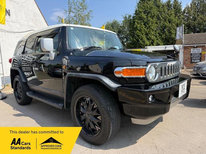 Toyota FJ Cruiser 5 Door Automatic