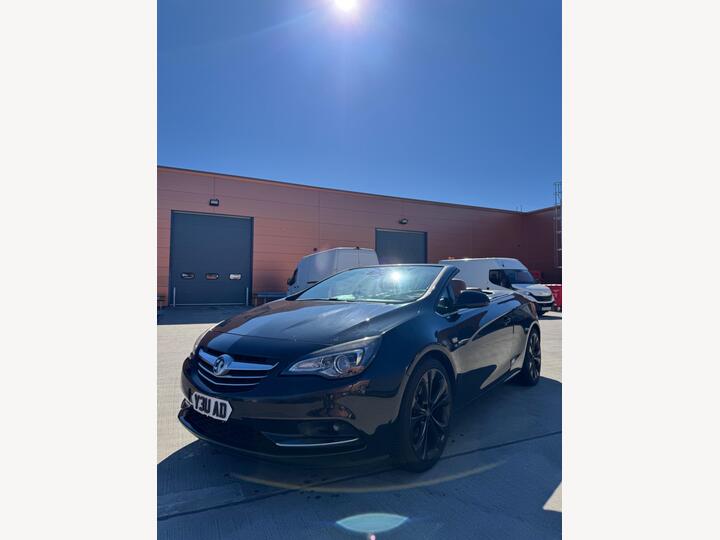 Vauxhall Cascada 2.0 CDTi BiTurbo Elite Euro 5 (s/s) 2dr Vauxhall Cascada 2.0 CDTi BiTurbo Elite Euro 5 (s/s) 2dr