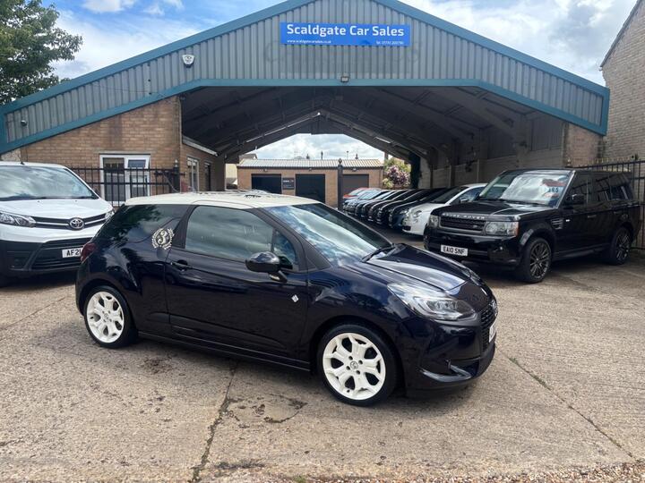 DS AUTOMOBILES DS 3 1.2 PureTech Cafe Racer Euro 6 (s/s) 3dr DS AUTOMOBILES DS 3 1.2 PureTech Cafe Racer Euro 6 (s/s) 3dr