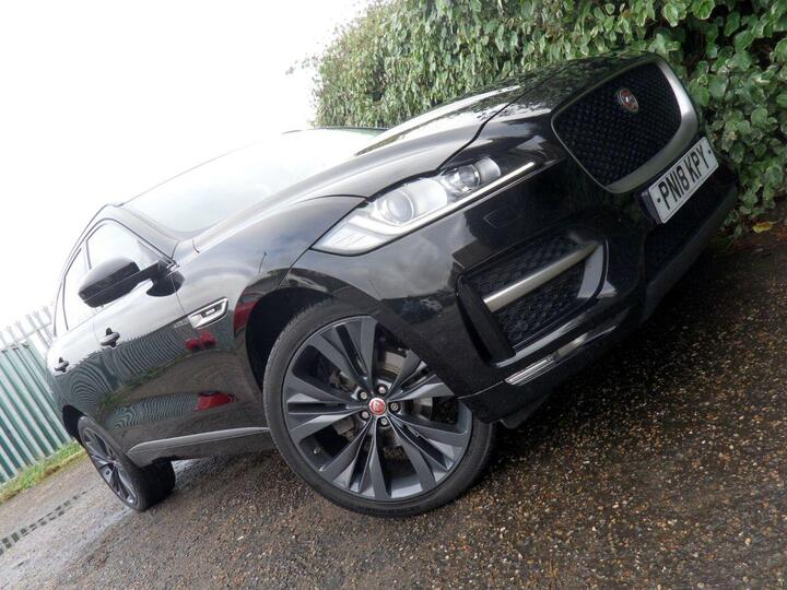 Jaguar F-PACE 2.0 D180 R-Sport Auto AWD Euro 6 (s/s) 5dr Jaguar F-PACE 2.0 D180 R-Sport Auto AWD Euro 6 (s/s) 5dr