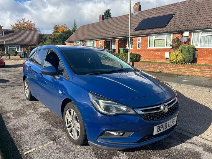 Vauxhall Astra 1.6 CDTi EcoTEC BlueInjection Tech Line Nav Sports Tourer Euro 6 (s/s) 5dr
