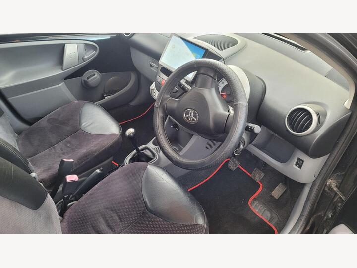Toyota AYGO 1.0 VVT-i Black Euro 4 5dr (AC)