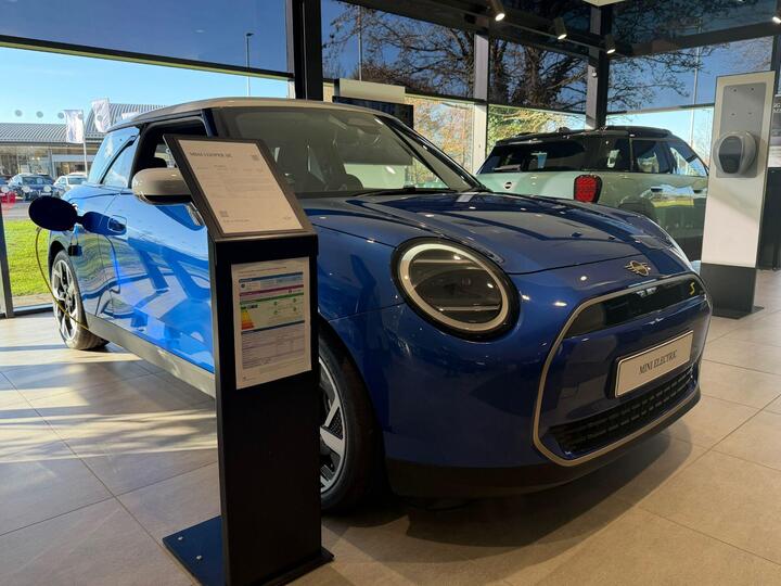 MINI Electric Cooper SE 54.2kWh Exclusive Auto 3dr