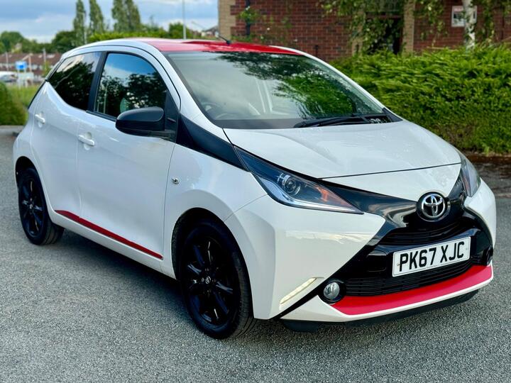 Toyota AYGO 1.0 VVT-i X-press X-shift Euro 6 5dr Toyota AYGO 1.0 VVT-i X-press X-shift Euro 6 5dr