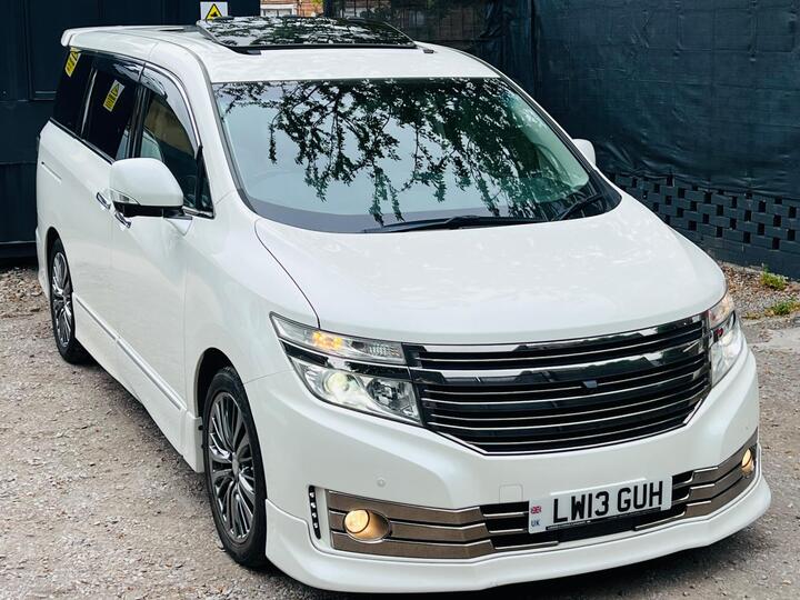 Nissan Elgrand 3.5 AUTECH RIDER SNROOF 4WD PREMIUM AUTO