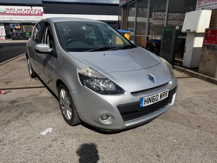 Renault Clio 1.2 TCe Dynamique TomTom Euro 5 5dr