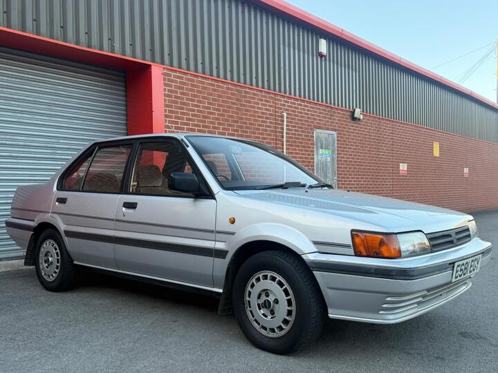 Nissan Sunny 1.6 GSX 4dr Nissan Sunny 1.6 GSX 4dr