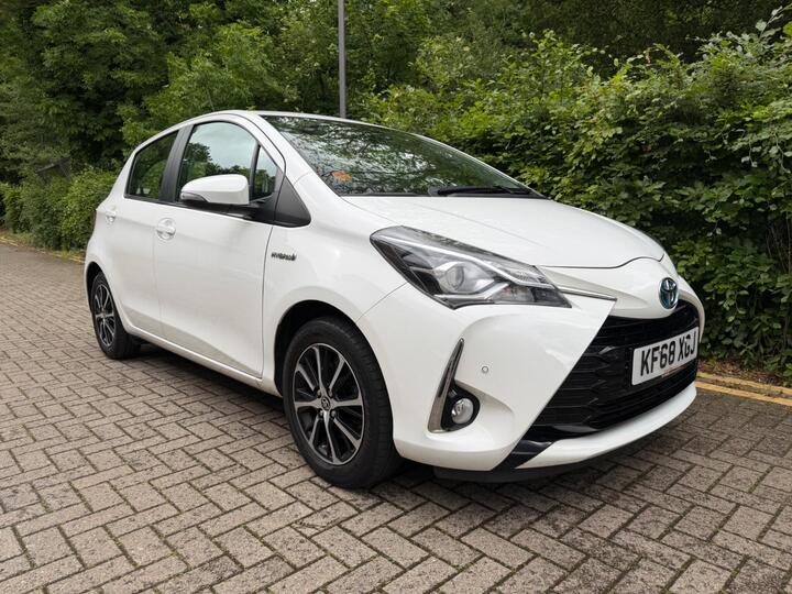 Toyota Yaris 1.5 VVT-h Icon Tech E-CVT Euro 6 (s/s) 5dr