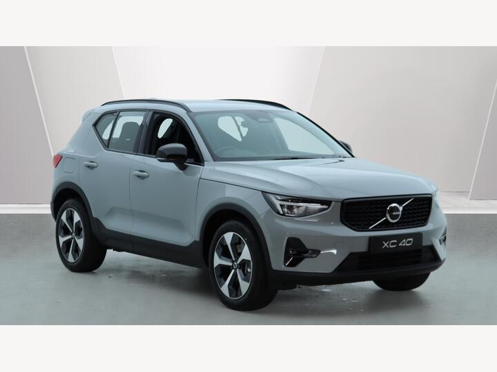 Volvo XC40 2.0 B3 MHEV Plus Dark DCT Auto Euro 6 (s/s) 5dr