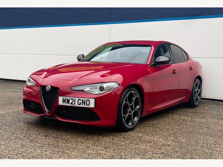 Alfa Romeo Giulia 2.0T Veloce Auto Euro 6 (s/s) 4dr Alfa Romeo Giulia 2.0T Veloce Auto Euro 6 (s/s) 4dr