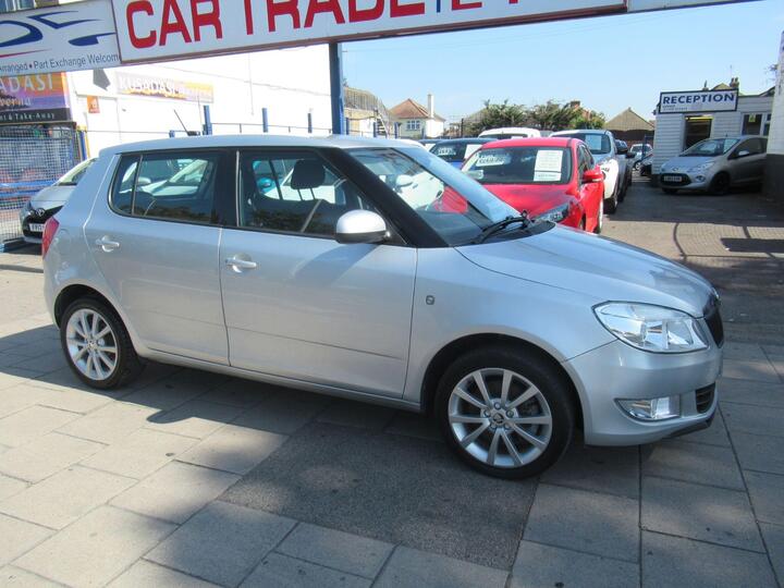 Skoda Fabia 1.2 TSI Elegance DSG Euro 5 5dr Skoda Fabia 1.2 TSI Elegance DSG Euro 5 5dr