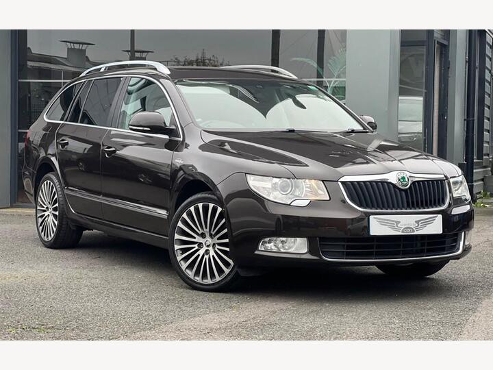 Skoda Superb 2.0 TFSI Laurin & Klement DSG Euro 5 5dr Skoda Superb 2.0 TFSI Laurin & Klement DSG Euro 5 5dr
