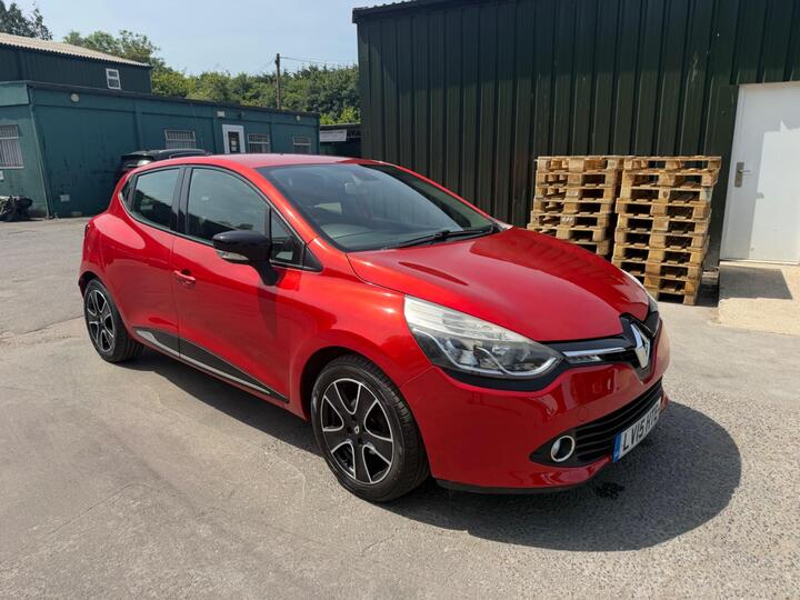 Renault Clio 0.9 TCe Dynamique MediaNav Euro 5 (s/s) 5dr Renault Clio 0.9 TCe Dynamique MediaNav Euro 5 (s/s) 5dr