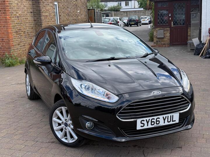 Ford Fiesta 1.0T EcoBoost Titanium Euro 6 (s/s) 5dr