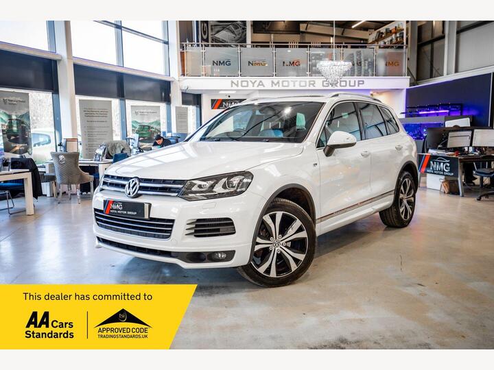 Volkswagen TOUAREG 3.0 TDI V6 BlueMotion Tech R-Line Tiptronic 4WD Euro 5 (s/s) 5dr Volkswagen TOUAREG 3.0 TDI V6 BlueMotion Tech R-Line Tiptronic 4WD Euro 5 (s/s) 5dr