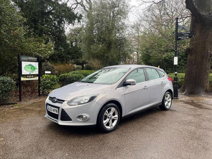 Ford Focus 1.6 Zetec Euro 5 5dr