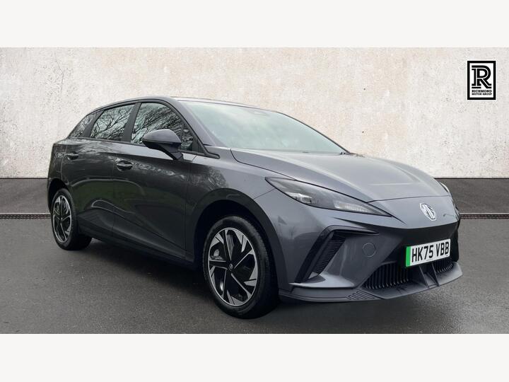 MG MG4 64kWh SE Long Range Auto 5dr