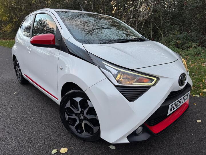 Toyota AYGO 1.0 VVT-i X-trend Euro 6 5dr Toyota AYGO 1.0 VVT-i X-trend Euro 6 5dr