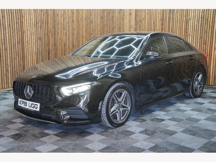 Mercedes-Benz A Class 1.5 A180d AMG Line 7G-DCT Euro 6 (s/s) 4dr
