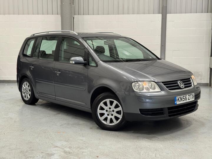 Volkswagen Touran 2.0 TDI SE 5dr (7 Seats) Volkswagen Touran 2.0 TDI SE 5dr (7 Seats)