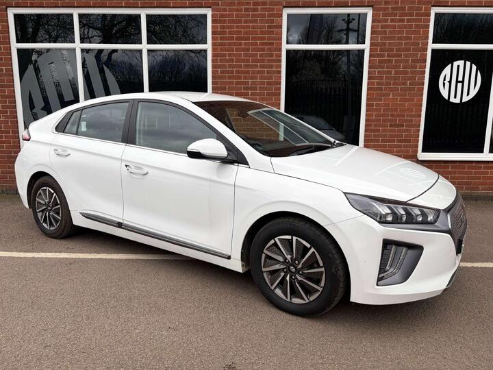 Hyundai IONIQ 38.3kWh Premium Auto 5dr Hyundai IONIQ 38.3kWh Premium Auto 5dr