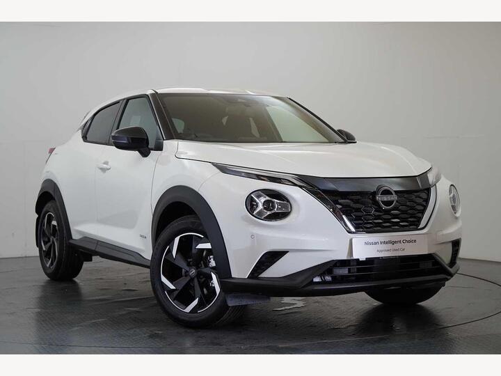 Nissan Juke 1.6 N-Connecta Auto Euro 6 5dr Nissan Juke 1.6 N-Connecta Auto Euro 6 5dr