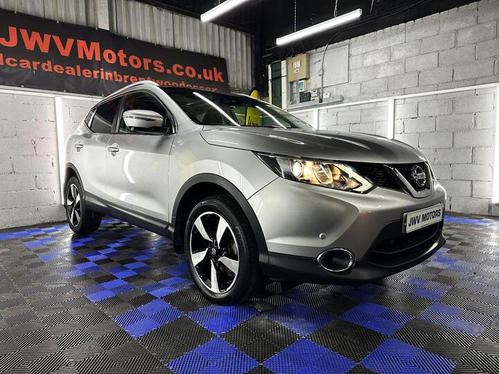 Nissan Qashqai 1.6 DCi N-Connecta Euro 6 (s/s) 5dr