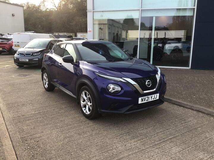 Nissan Juke 1.0 DIG-T N-Connecta Euro 6 (s/s) 5dr Nissan Juke 1.0 DIG-T N-Connecta Euro 6 (s/s) 5dr