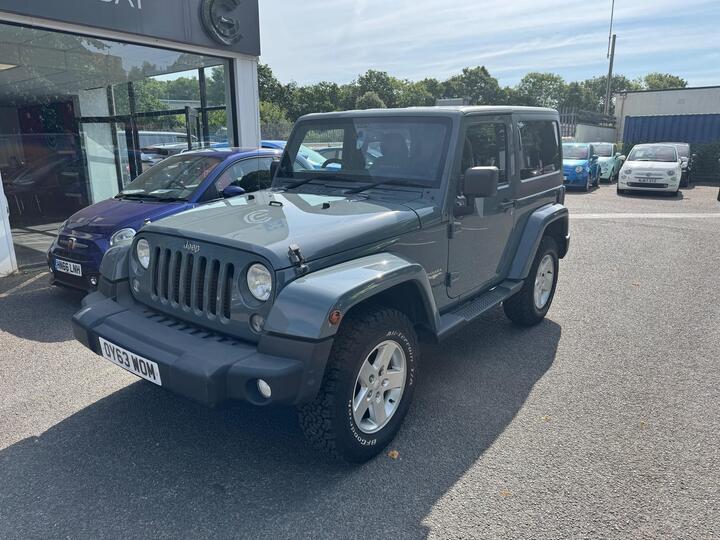 Jeep Wrangler 2.8 CRD Sahara Auto 4WD Euro 5 2dr Jeep Wrangler 2.8 CRD Sahara Auto 4WD Euro 5 2dr