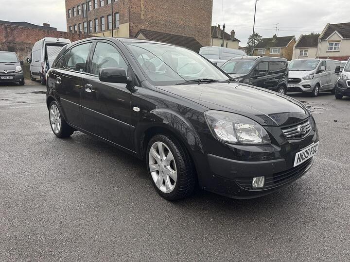 Kia Rio 1.4 Black 5dr