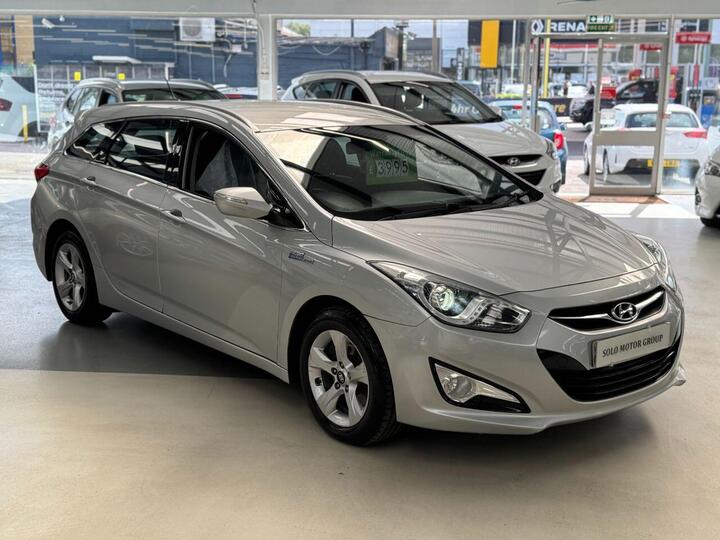 Hyundai I40 1.7 CRDi Blue Drive Active Euro 5 (s/s) 5dr Hyundai I40 1.7 CRDi Blue Drive Active Euro 5 (s/s) 5dr