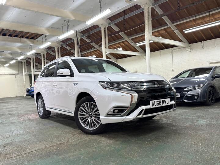 Mitsubishi Outlander 2.4h TwinMotor 13.8kWh 4h CVT 4WD Euro 6 (s/s) 5dr