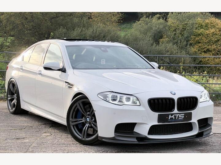 BMW M5 4.4 V8 DCT Euro 5 (s/s) 4dr