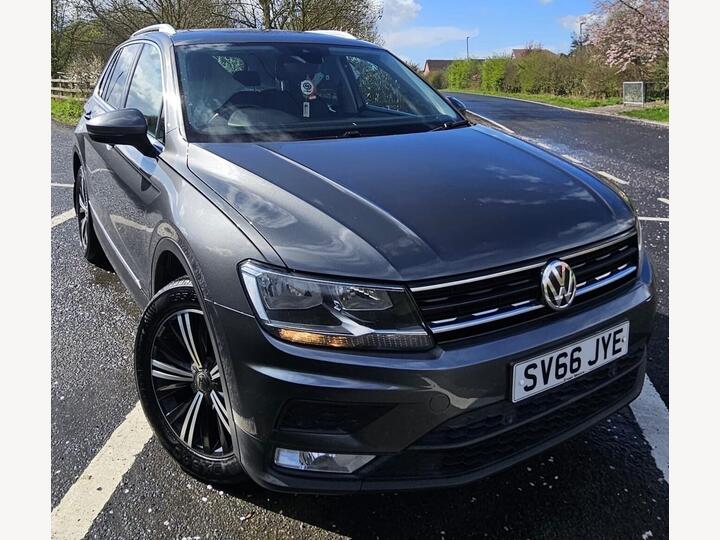 Volkswagen Tiguan 2.0 TDI BlueMotion Tech SE Navigation DSG 4Motion Euro 6 (s/s) 5dr