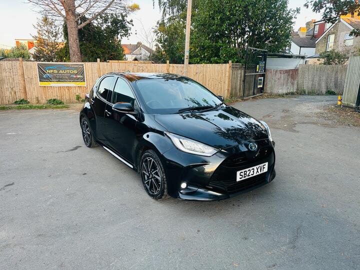 Toyota Yaris 1.5 VVT-h Design E-CVT Euro 6 (s/s) 5dr