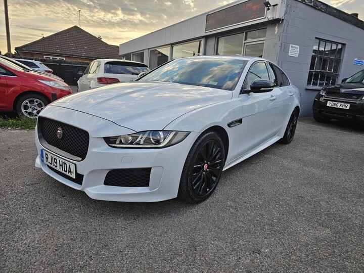 Jaguar XE 2.0d Landmark Auto Euro 6 (s/s) 4dr