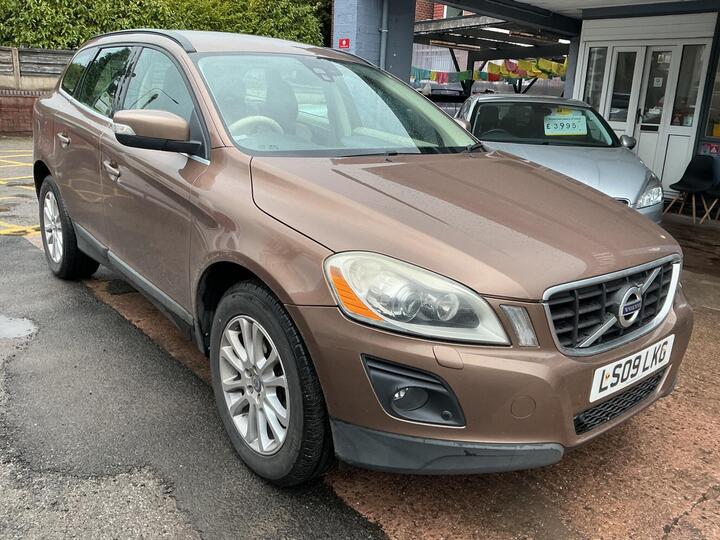 Volvo XC60 2.4 D5 SE Lux Geartronic AWD Euro 4 5dr