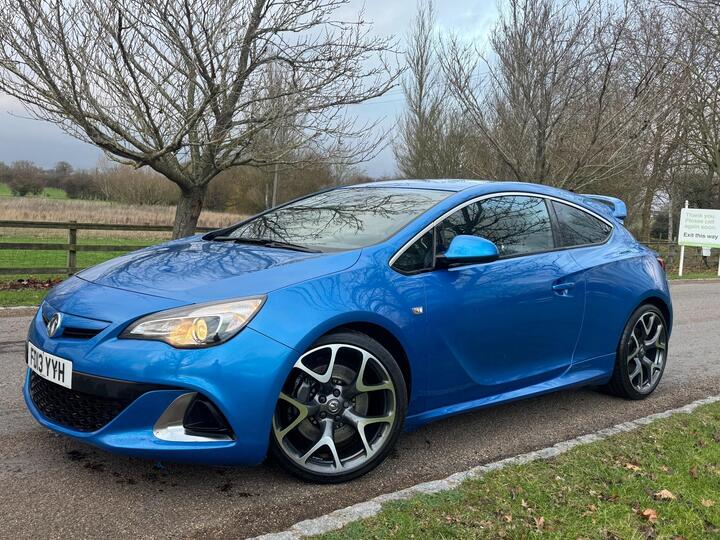 Vauxhall Astra GTC 2.0T VXR Euro 5 (s/s) 3dr