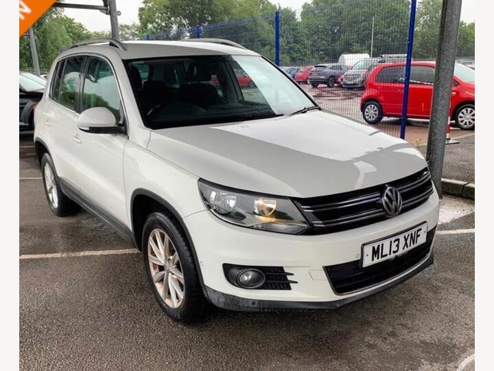 Volkswagen Tiguan 2.0 TDI BlueMotion Tech SE 2WD Euro 5 (s/s) 5dr