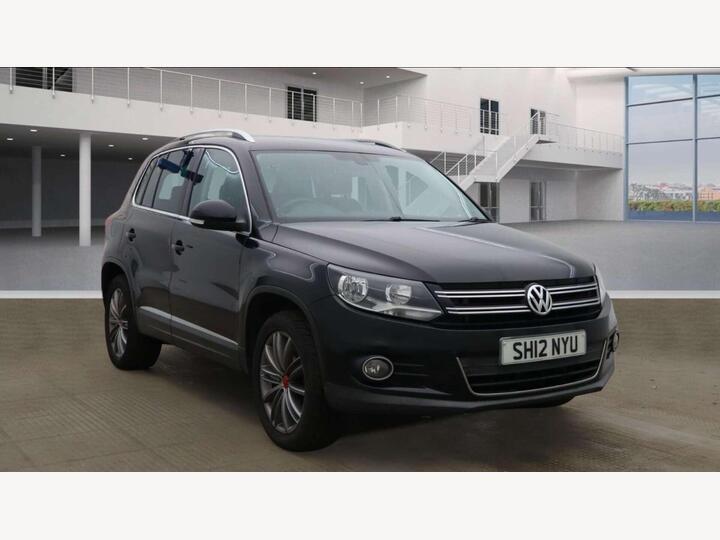Volkswagen TIGUAN 2.0 TDI BlueMotion Tech Sport 4WD Euro 5 (s/s) 5dr