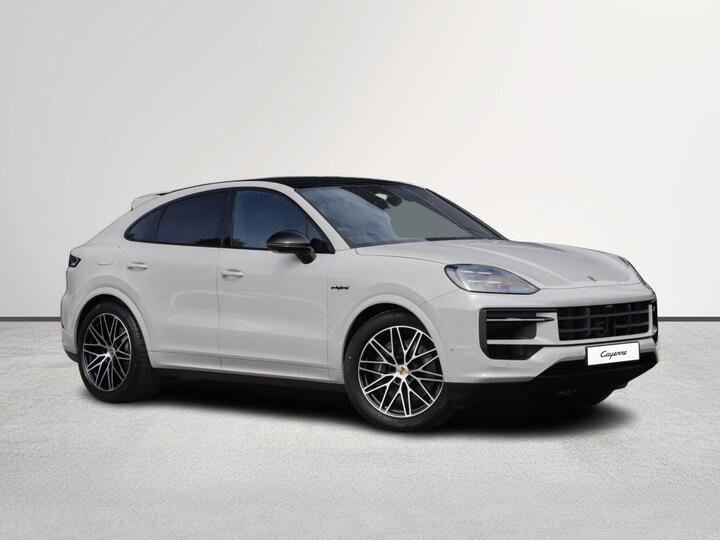 Porsche Cayenne 3.0 V6 E-Hybrid 25.9kWh Black Edition TiptronicS 4WD Euro 6 (s/s) 5dr