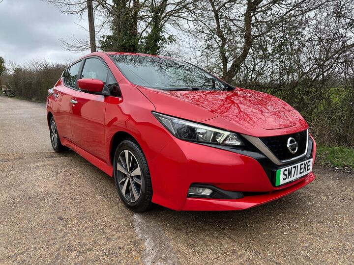 Nissan Leaf 40kWh Acenta Auto 5dr Nissan Leaf 40kWh Acenta Auto 5dr