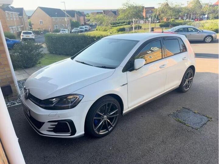 Volkswagen Golf 1.4 TSI 8.7kWh GTE Advance DSG Euro 6 (s/s) 5dr