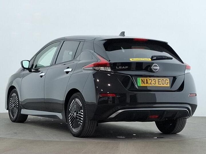 Nissan Leaf 39kWh N-Connecta Auto 5dr
