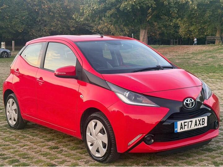 Toyota AYGO 1.0 VVT-i X-play Euro 6 5dr