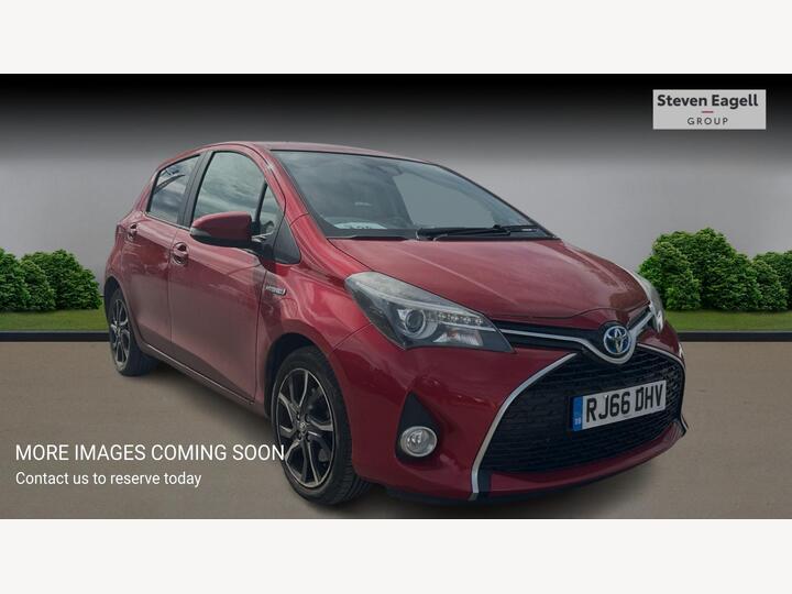 Toyota Yaris 1.5 VVT-h Design E-CVT Euro 6 5dr (Safety Sense)